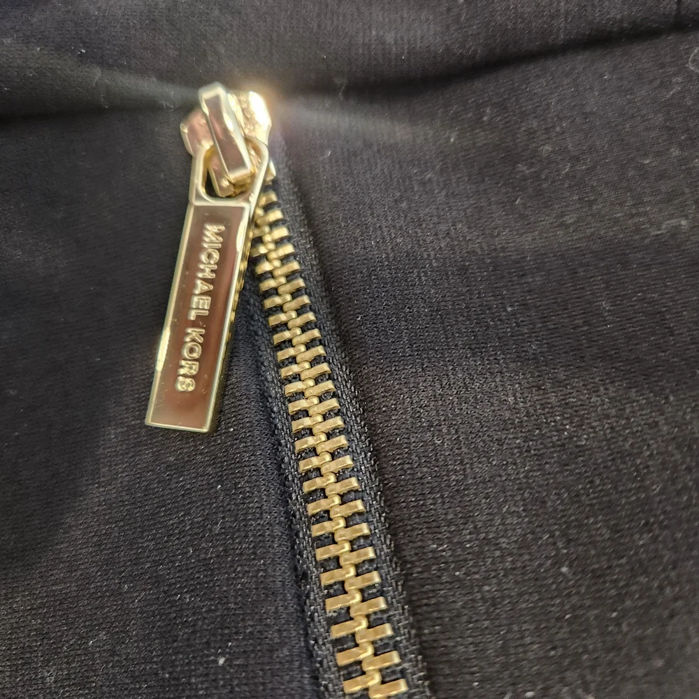 Michael Kors‎ Black and Gold Knee-Length Pencil Skirt Size: 10 Edgy Classic